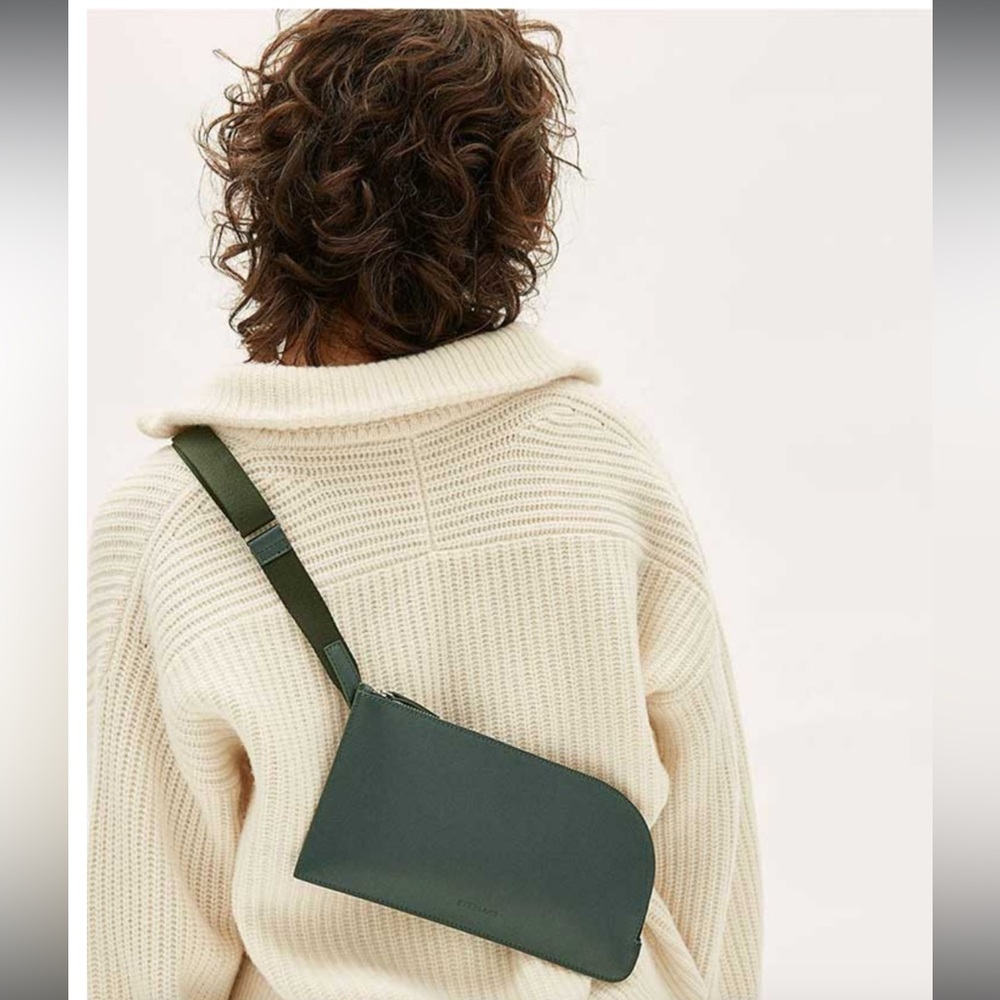 Everlane Italian Leather Sling Crossbody Bag
